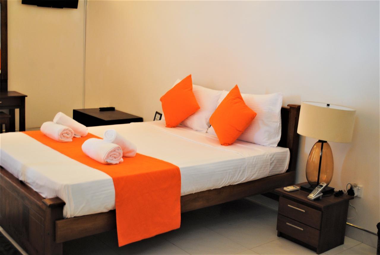 Prego Suites Ettukala Esterno foto