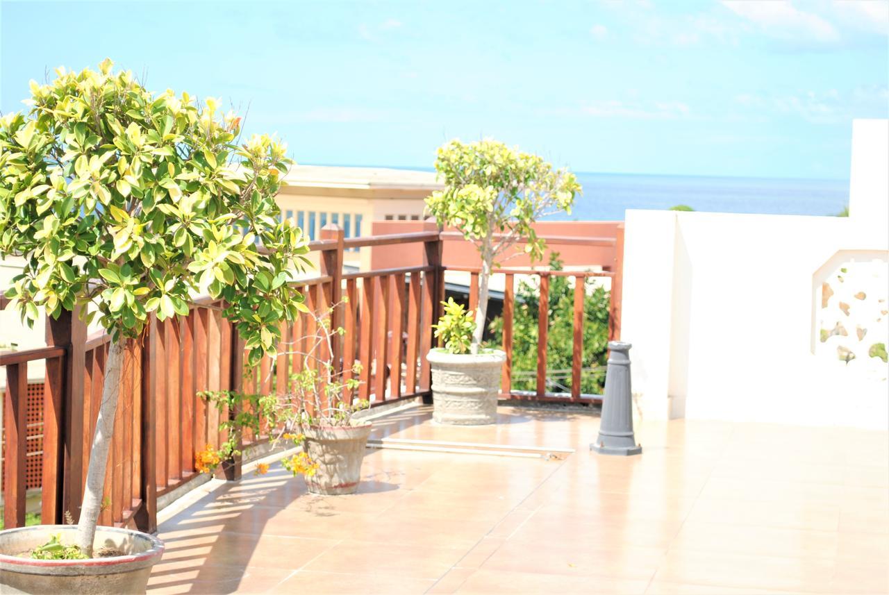 Prego Suites Ettukala Esterno foto