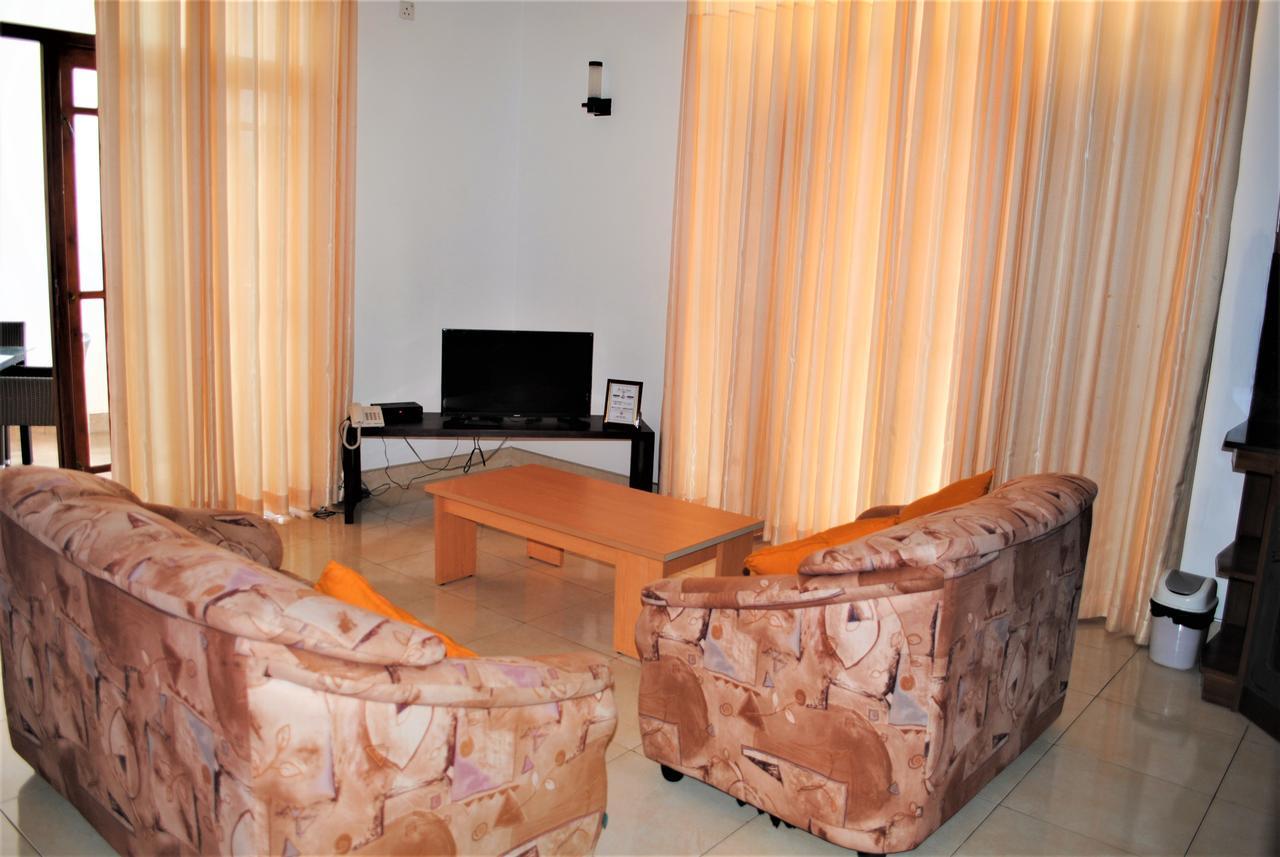 Prego Suites Ettukala Esterno foto