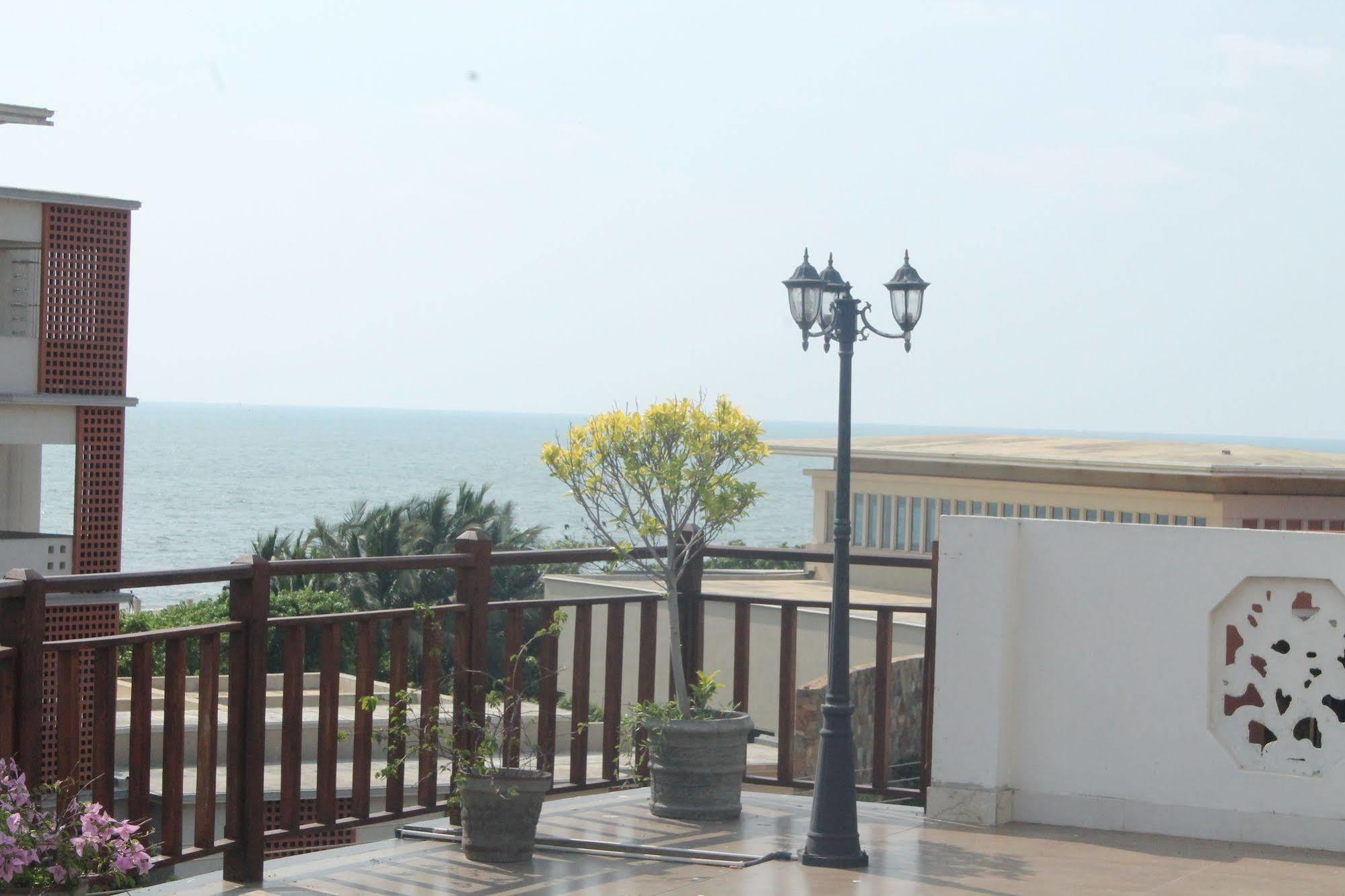 Prego Suites Ettukala Esterno foto