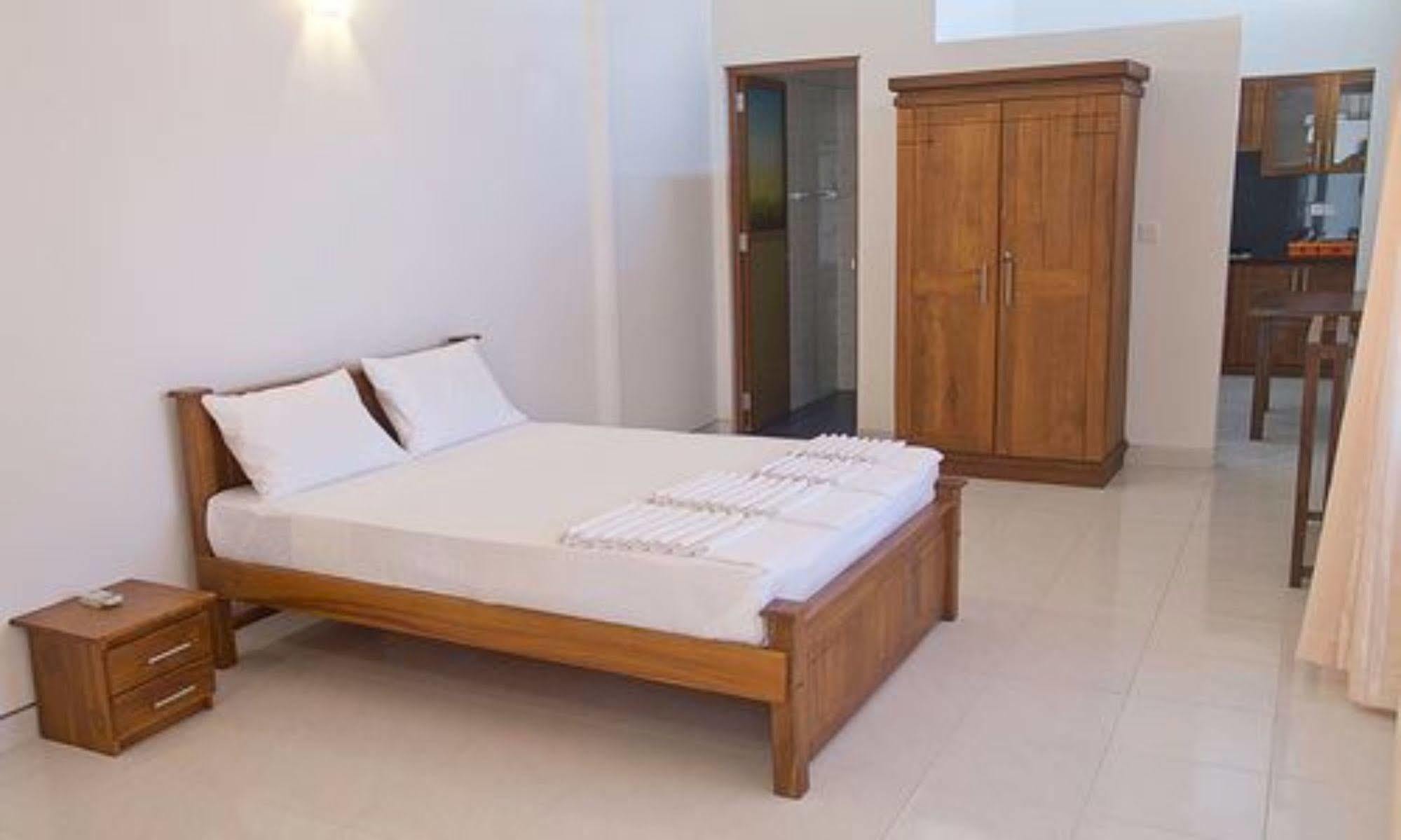 Prego Suites Ettukala Esterno foto